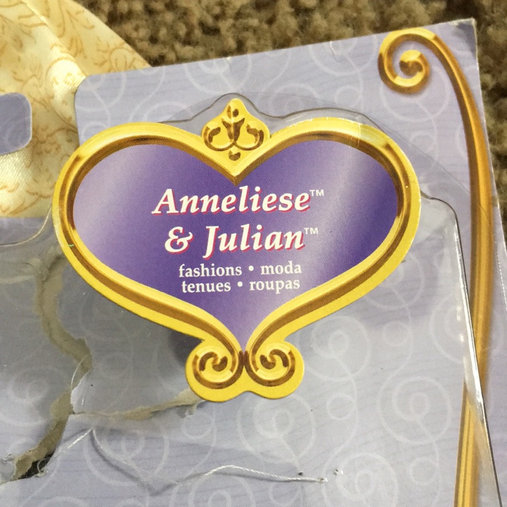 Vintage (2004) Mattel Barbie Anneliese & Julian outfits - Picture 11 of 13